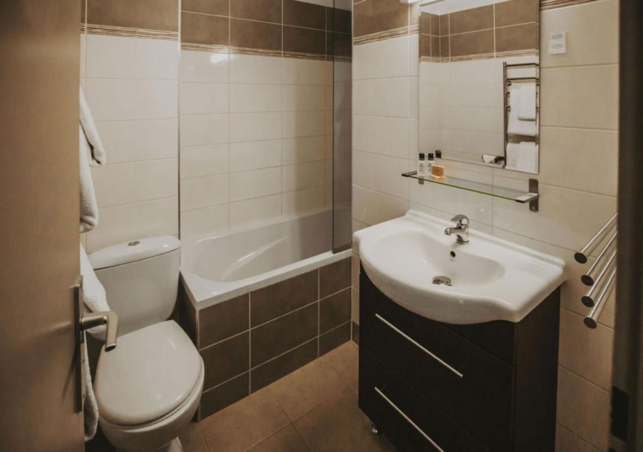 Hotel Les Grangettes Μεριμπέλ Δωμάτιο φωτογραφία
